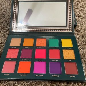 Ace Beaute Nostalgia palette